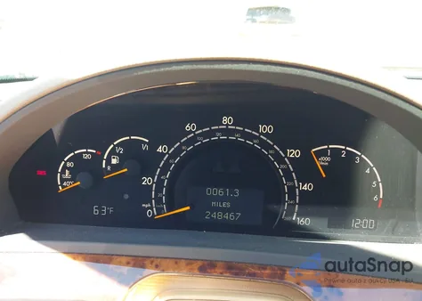 2000 Mercedes-Benz S 500 z USA, uszkodzony, nr VIN WDBNG75J6YA135225